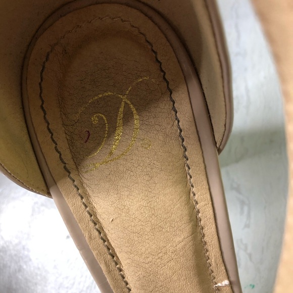 Heart in D nude block heel sandals - Picture 7 of 9